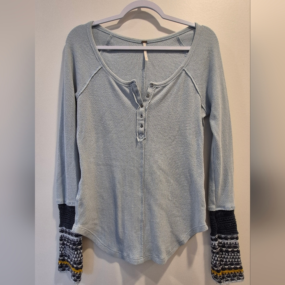 Free People Newbie Ski Lodge Thermal Top Shirt Crochet Sweater Cuff Large Blue